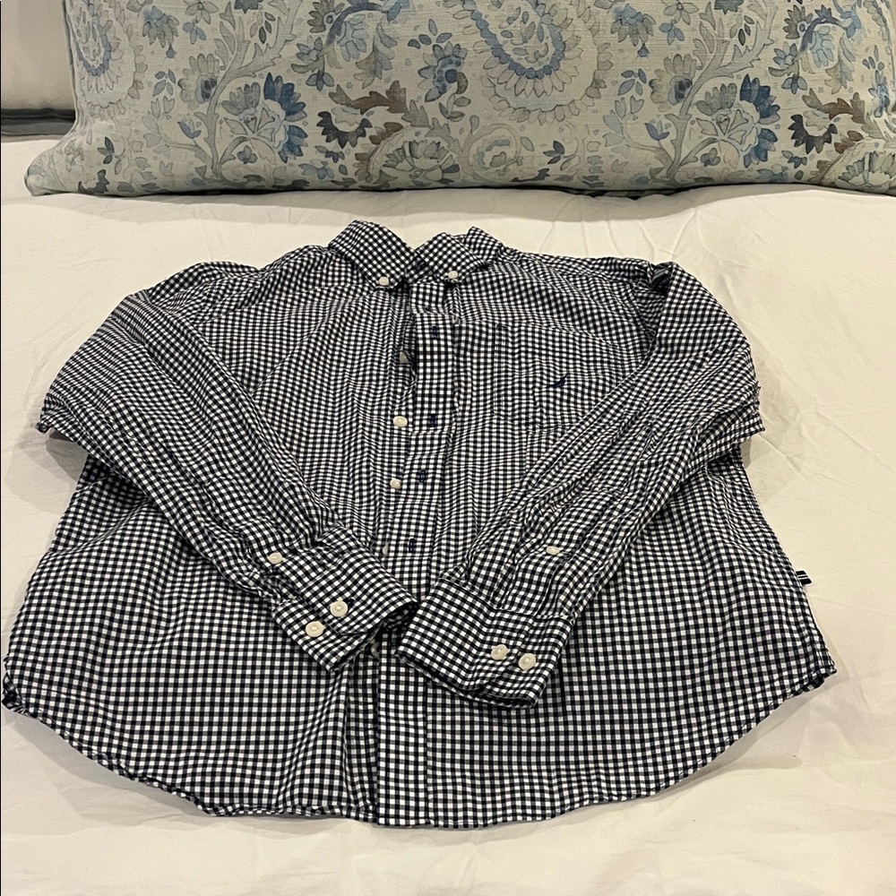 Nautica Black and White Checkered Button-Up Shirt